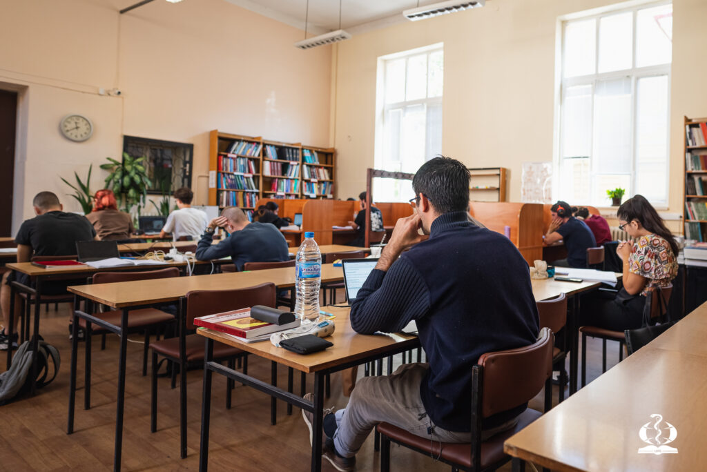 Читател-Читалня 2-2023-1